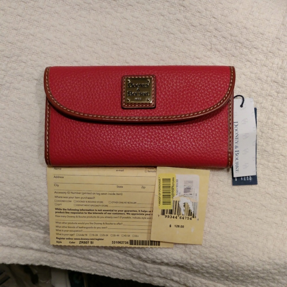 Dooney and Bourke Wallet NWT